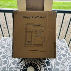 SimplyGoodCoffee Coffee Maker / Coffee Machine. 8 Cup Automatic Drip Pour Over Coffee Brewer.