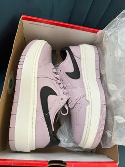 Air Jordan 1 WMNS size 9