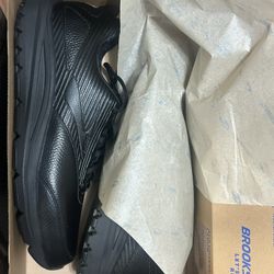 Brooks Addiction Walker 2