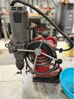 Milwaukee mag drill 1 1/4