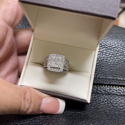 3 Carat 18kg Engagement Ring 
