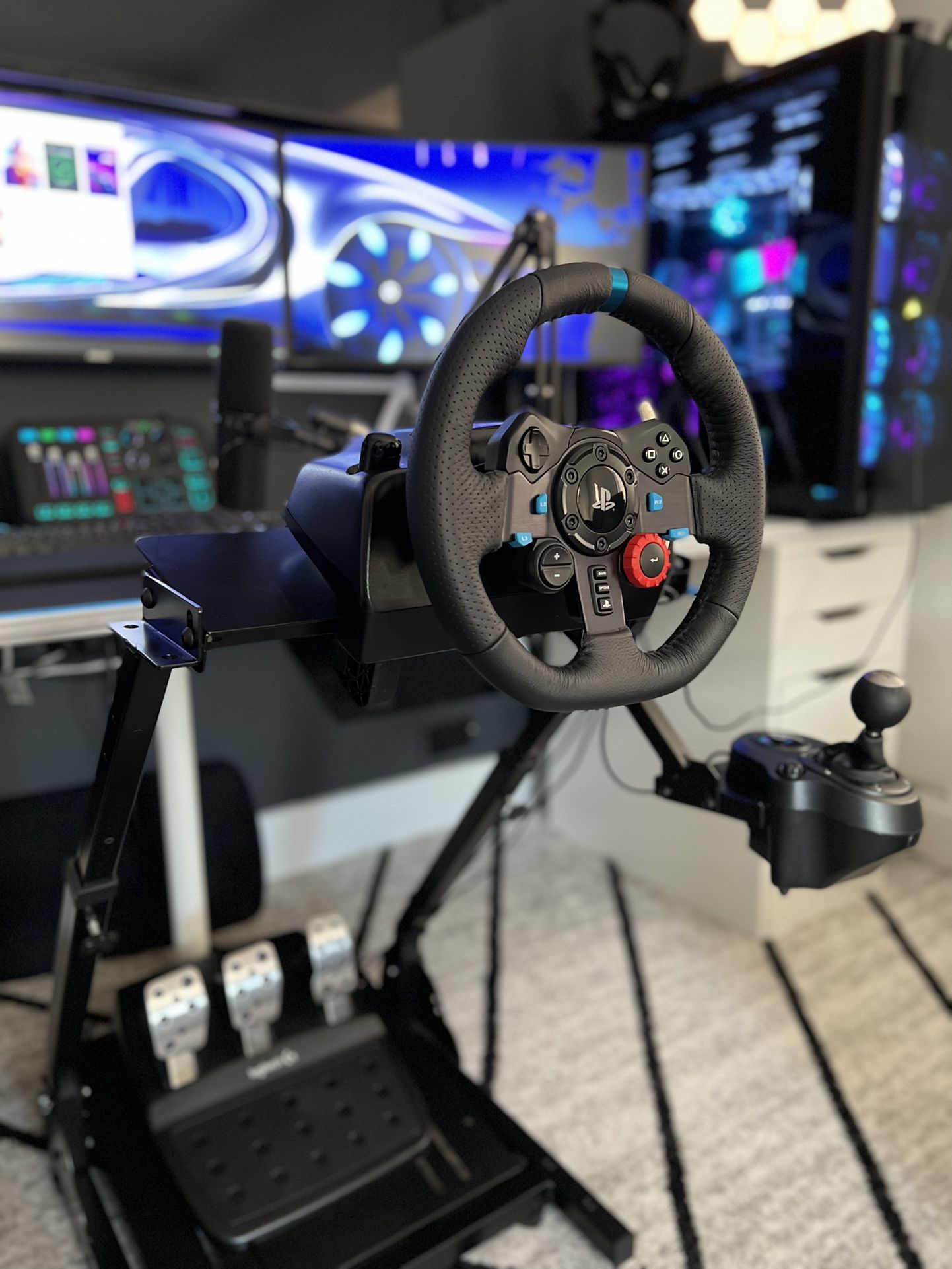 Logitech G27 Racing Wheel ( Pickup Only ) for Sale in Norwalk, CT - OfferUp