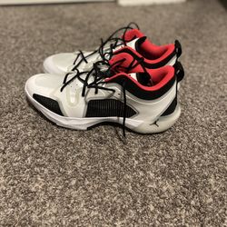 Air Jordan 37 Low