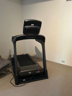 Matrix TF30 Treadmill
