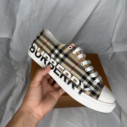 Burberry Womens 