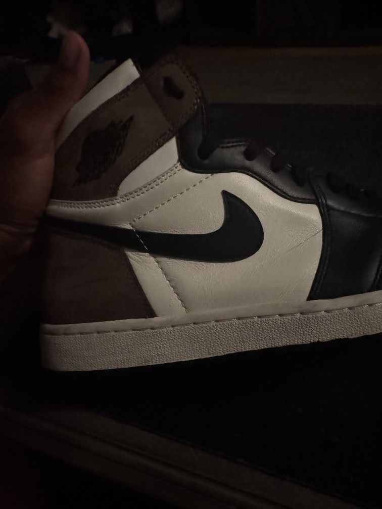 Jordan 1 Mocha