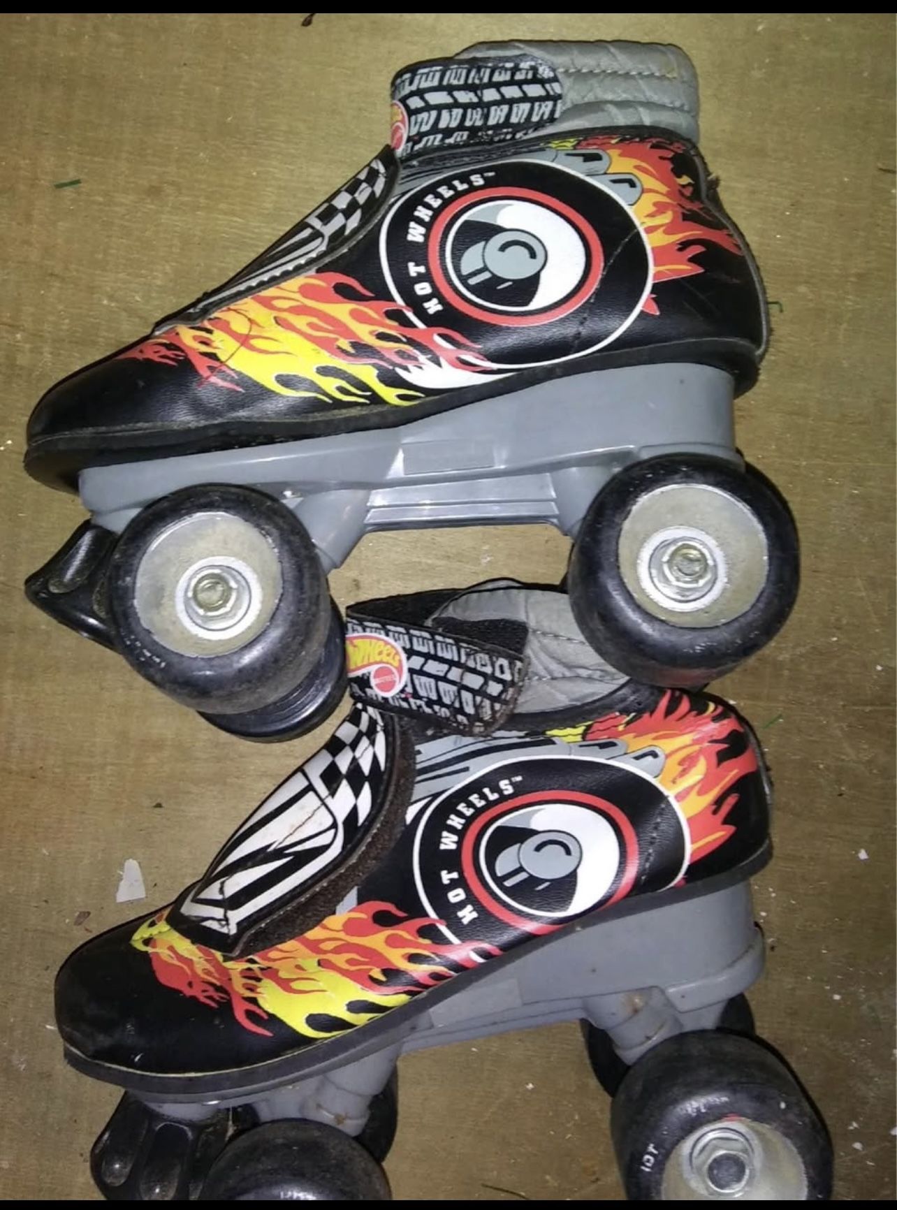 Hot Wheels Flame Mattel Roller Skates Size 12 Kids