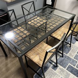 Beautiful Dining Table With 4 Chairs 