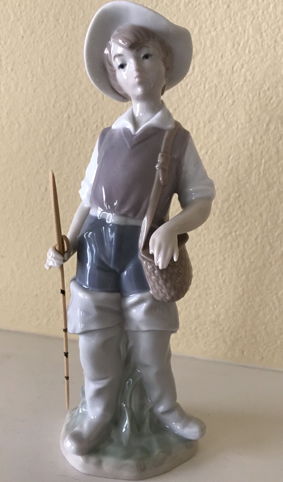 Lladro Figurine Fisher Boy