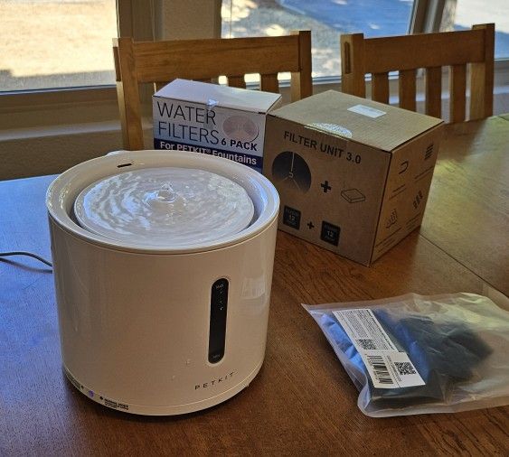 PETKIT Eversweet Solo 2 Fountain with 15 Water Filters
