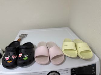 Women’s crocs sandals size 8