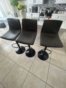 Barstools/countertop chairs