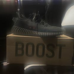 YEEZY BOOST 350 V2 (MONO CINDER)  SIZE 8M