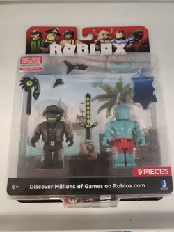 Roblox Pirate's Tale Shark People Figures 9 Pc Set & Exclusive Virtual Item Code