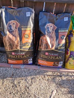 Purina pro plan dogfood, buy one get one free