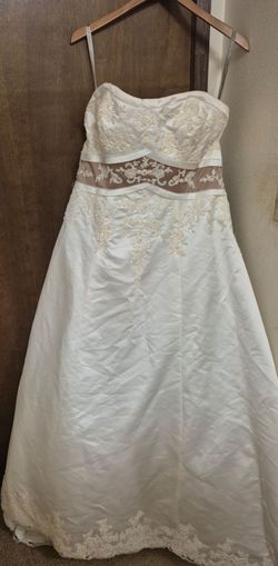 Alfred Angelo Strapless Wedding Gown, Ivory with Champagne Accent, Size 14-16 (No Tag)