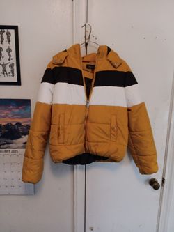 Youth  Puffy Jacket Size Small