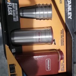Stanley FLASK/SHOT GLASS Gift Set