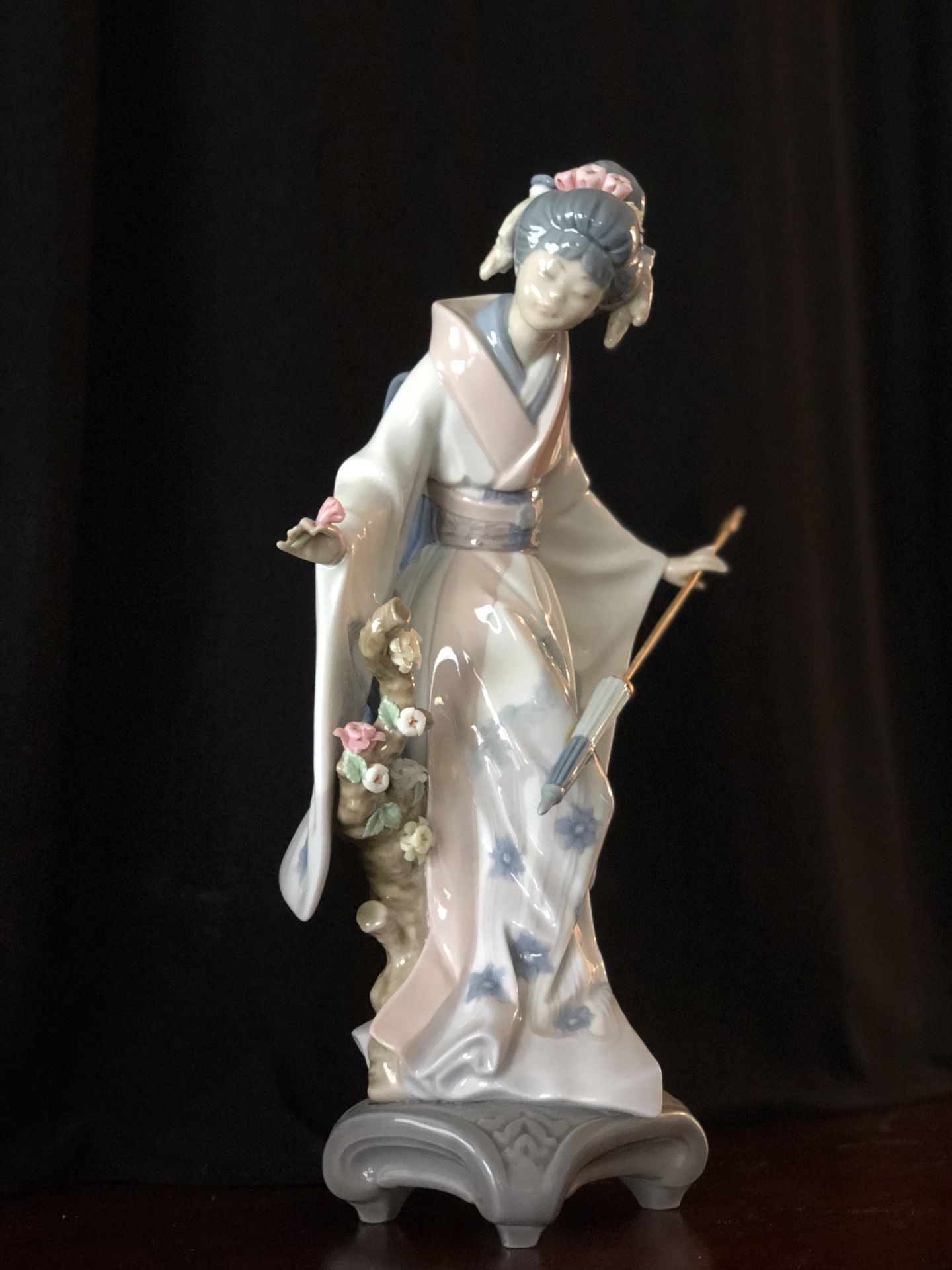 Lladro Japanese figurine “Teruko”