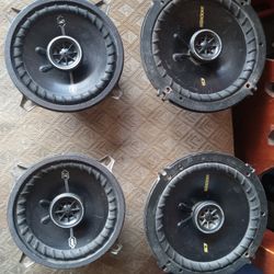4 Kicker Speakers 
