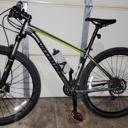 Specialized Rockhopper Elite Mountain Bike