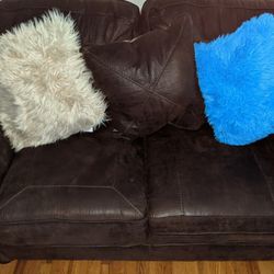 Perfect Couch Set Great Condition I’m Moving Out Of State