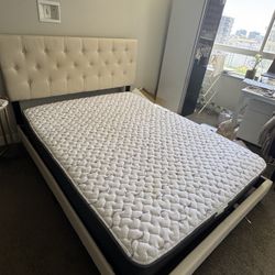 Queen bed Frame And Mattress 