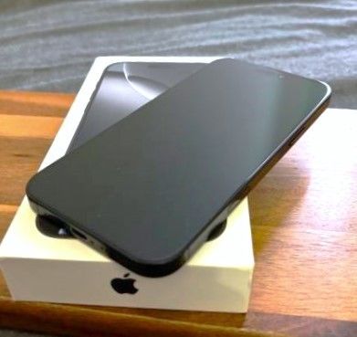 Apple iPhone 16 Smartphone