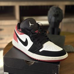 Jordan 1 Low Retro Read Description