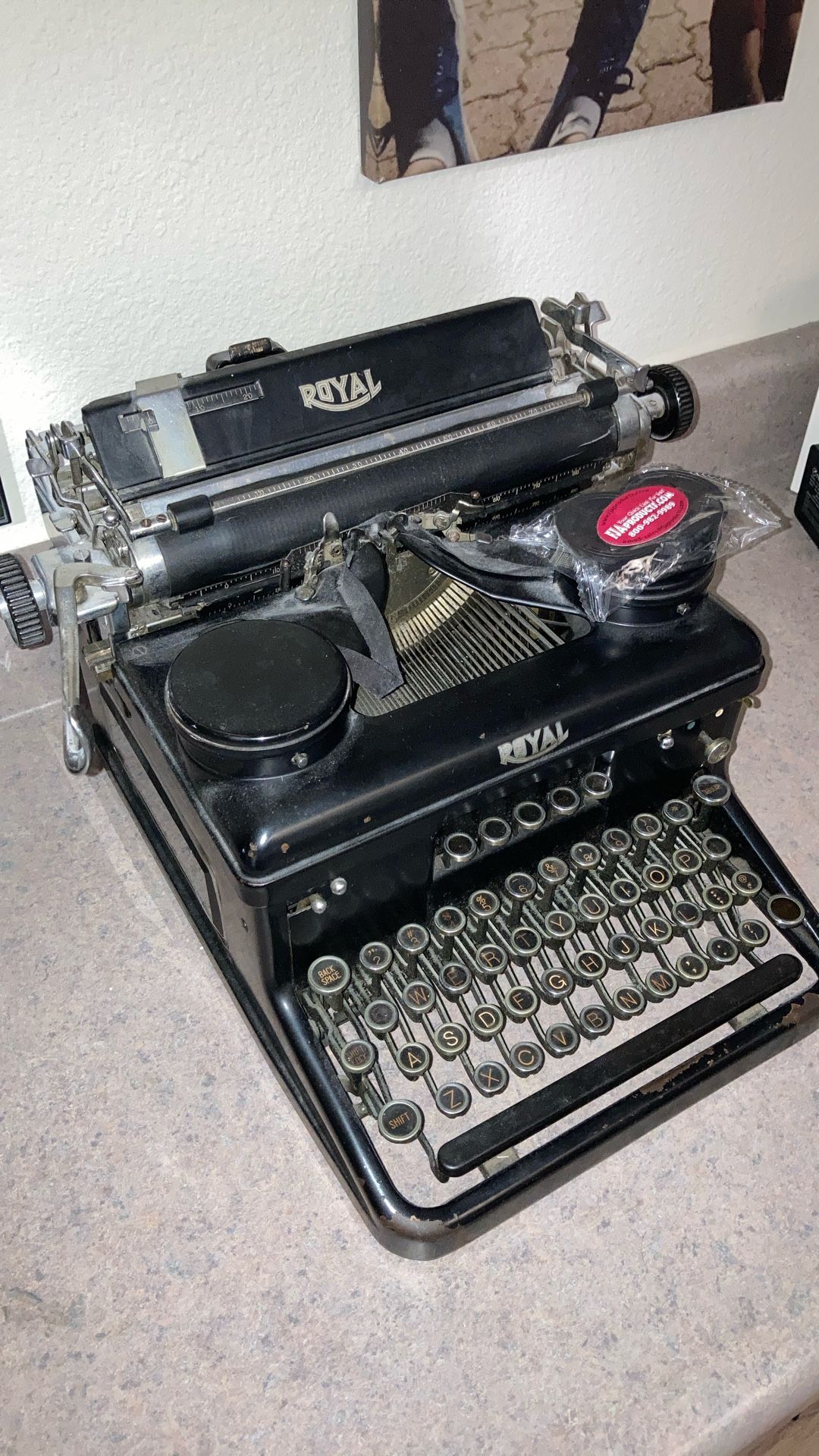 Typewriter- H-1729159 Royal