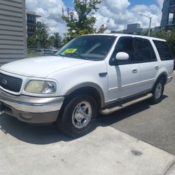 2001 Ford Expedition w/New Jasper Crate Motor!