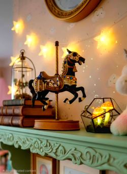 vintage Tobin Fraley Collection "American Carousel" porcelain horse music box 14"×11"