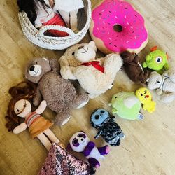 Stuffed Toys, Dolls With Basket