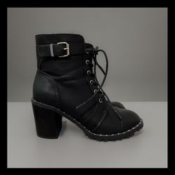 Diba Lace Up Boots Women’s 8