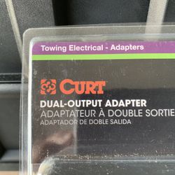 New,   Curt Dual Trailer Electrical 12v Adapter 