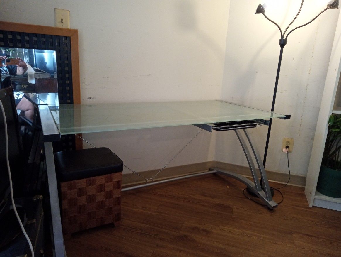 Very Nice Glass Smoke Top Table No Side Draw Very Nice
