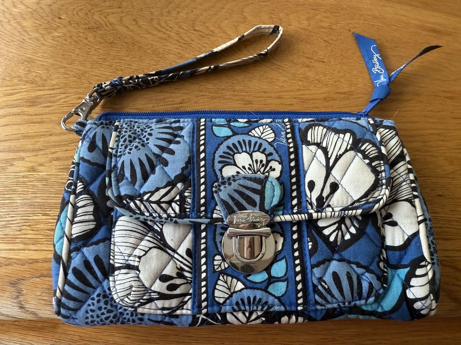Vera Bradley Wrestlet