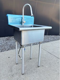 NEW Commercial 1-Compartment Stainless Steel Utility Mop Sink With Faucet