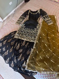 Zuria Dur 3 Piece Desi Gharara Set- Brand New, Unworn