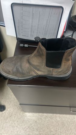 Steel toe boot
