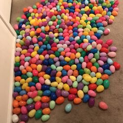 A Total Of 504 Plastic Easter Eggs In Great Condition 
