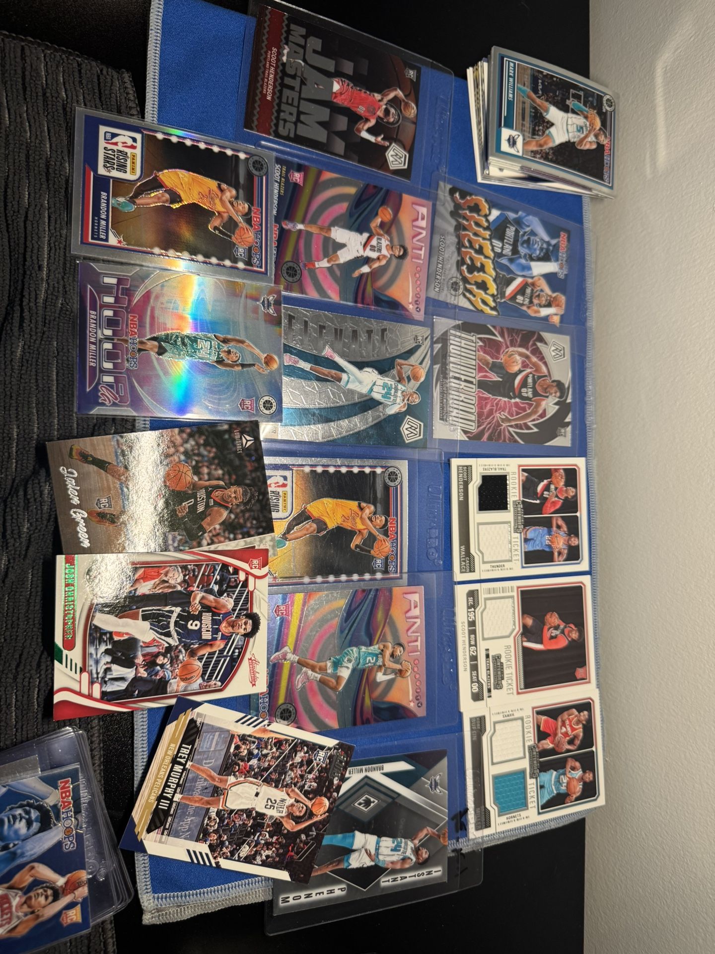 NBA ROOKIES AND STARS LOT!! 270 Cards!