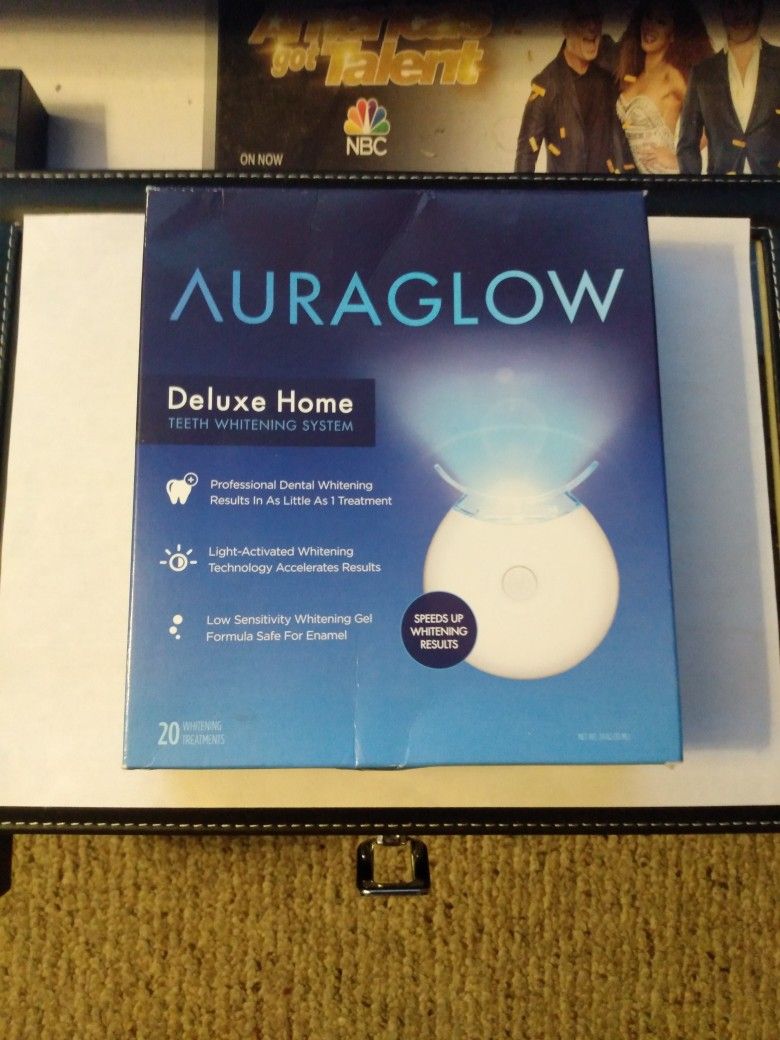 AURA GLOW TEETH WHITENING SYSTEM