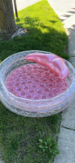 Mermaid baby pool