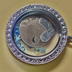 Origami owl Necklace