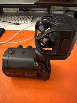 ZOOM Q8n-4K Handheld Camera