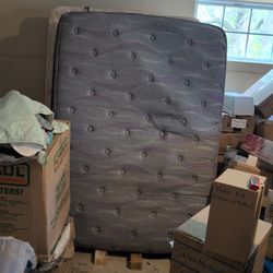 Full/Double Mattress & Box Springs 