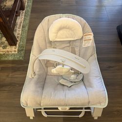 Baby vibrating chair