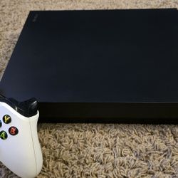Xbox One X + 40 Game Combo