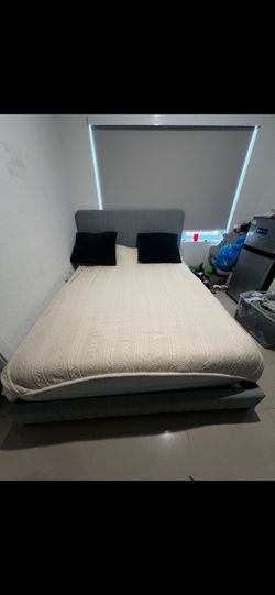 Queen bed w/ memory foam mattress. Good Condition